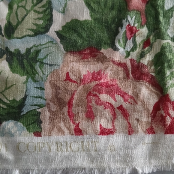 Vintage 1991 Monkwell Lee Jofa Lambourne Red Rose English Green 24"x24" Remnant - Picture 6 of 9